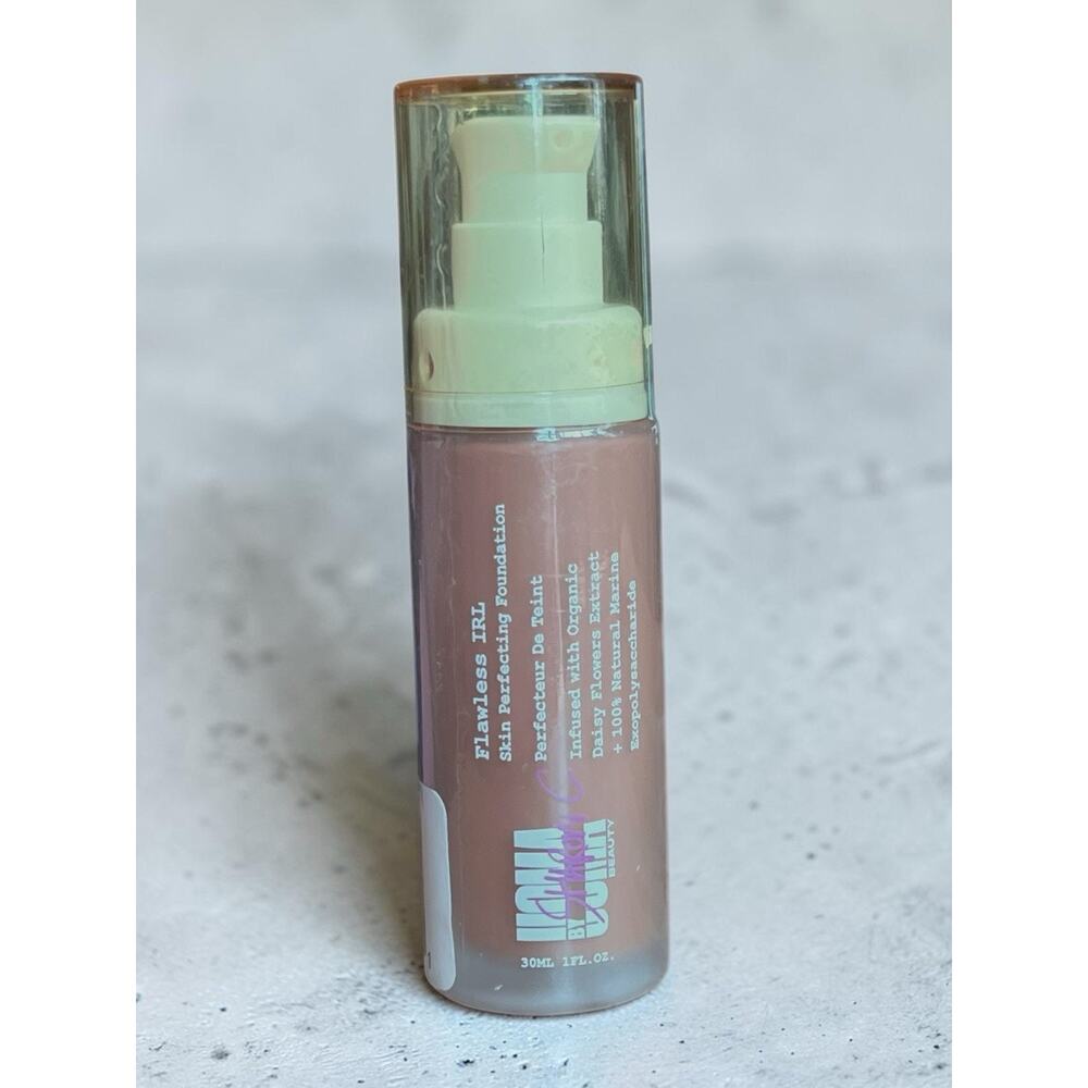 Uoma Beauty Flawless IRL Skin Perfecting Foundation Radiant Glow Bronze Venus T5